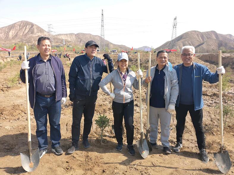 蘭高閥門董事長(zhǎng)陳清流參加西固區(qū)人大代表植樹活動(dòng) 蘭高閥門董事長(zhǎng)陳清流參加西固區(qū)人大代表植樹活動(dòng)