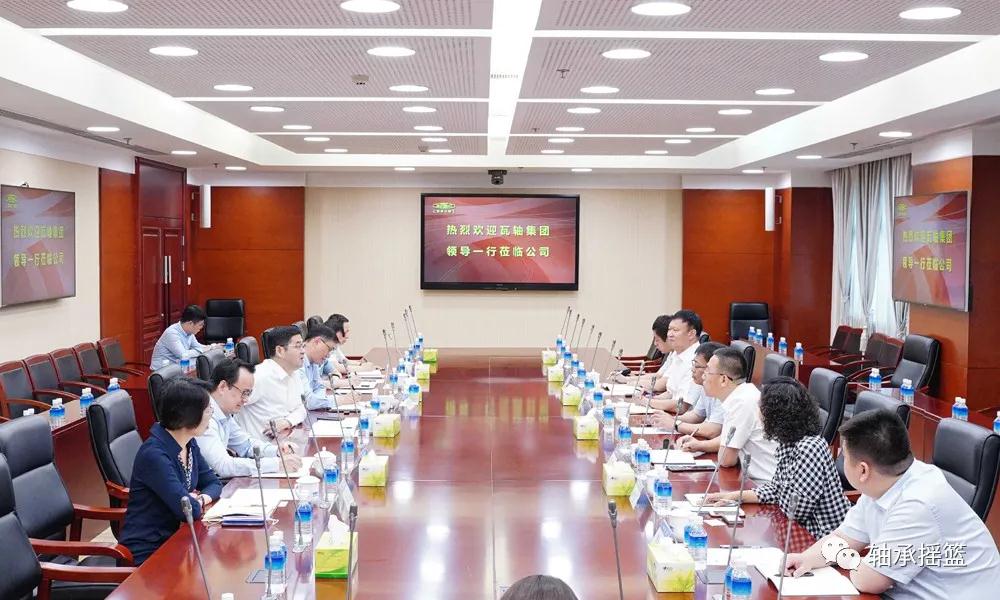 瓦軸集團(tuán)與振華重工探討深化合作 瓦軸集團(tuán)與振華重工探討深化合作