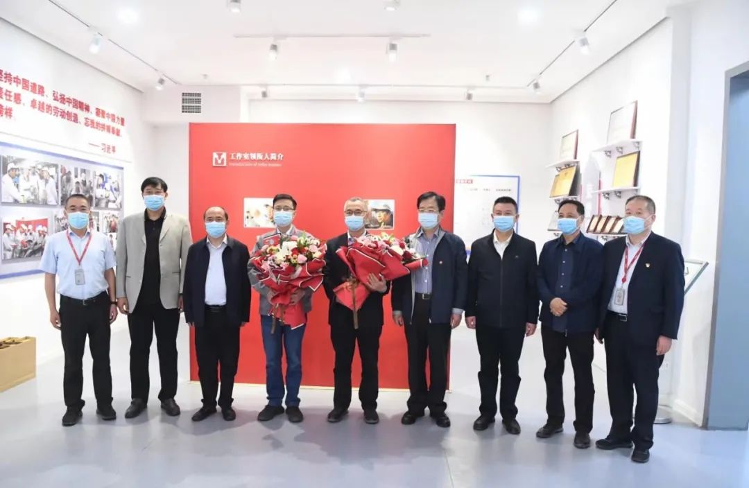 運(yùn)城市總工會一行走訪慰問永濟(jì)電機(jī)公司勞模代表 運(yùn)城市總工會一行走訪慰問永濟(jì)電機(jī)公司勞模代表