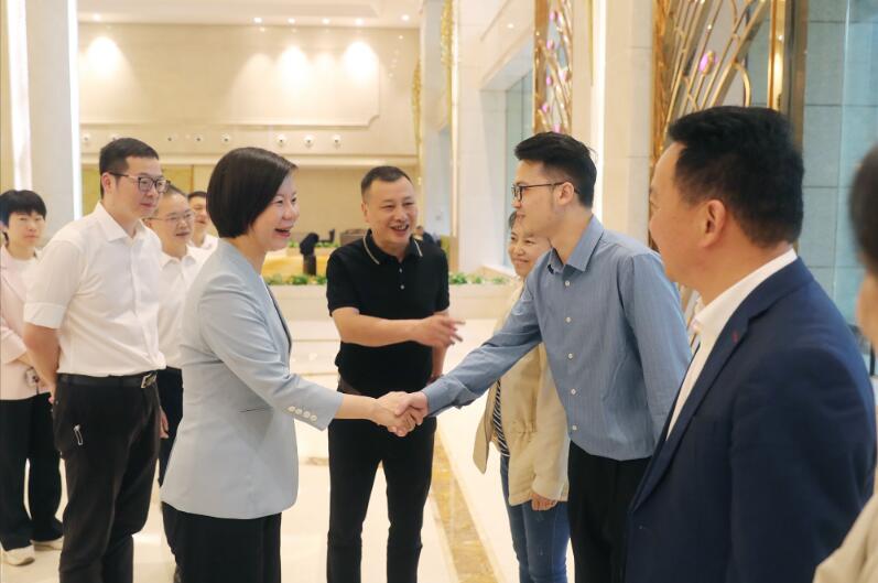 永嘉縣黨政企代表團赴中核科技、紐威數(shù)控等企業(yè)學(xué)習(xí)考察 永嘉縣黨政企代表團赴中核科技、紐威數(shù)控等企業(yè)學(xué)習(xí)考察