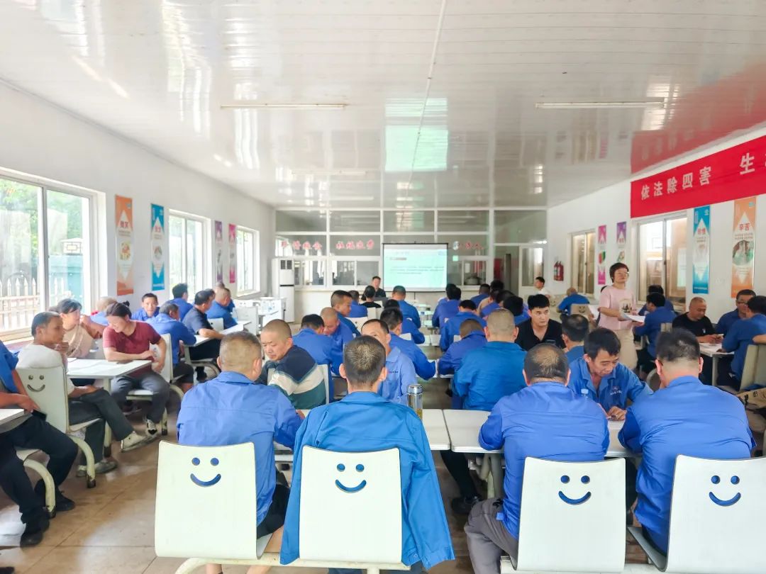 江南泵閥與新隆機械聯(lián)合開展安全操作規(guī)程制定及崗位、設備安全操作規(guī)程培訓 江南泵閥與新隆機械聯(lián)合開展安全操作規(guī)程制定及崗位、設備安全操作規(guī)程培訓