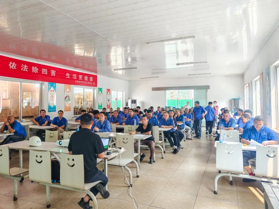 江南泵閥與新隆機械聯(lián)合開展安全操作規(guī)程制定及崗位、設備安全操作規(guī)程培訓 江南泵閥與新隆機械聯(lián)合開展安全操作規(guī)程制定及崗位、設備安全操作規(guī)程培訓