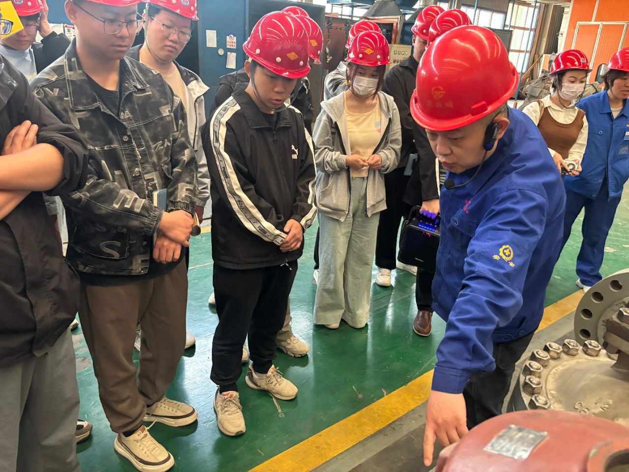 蘭州高壓閥門攜手蘭州理工大學(xué),深化校企合作實(shí)踐 蘭州高壓閥門攜手蘭州理工大學(xué),深化校企合作實(shí)踐