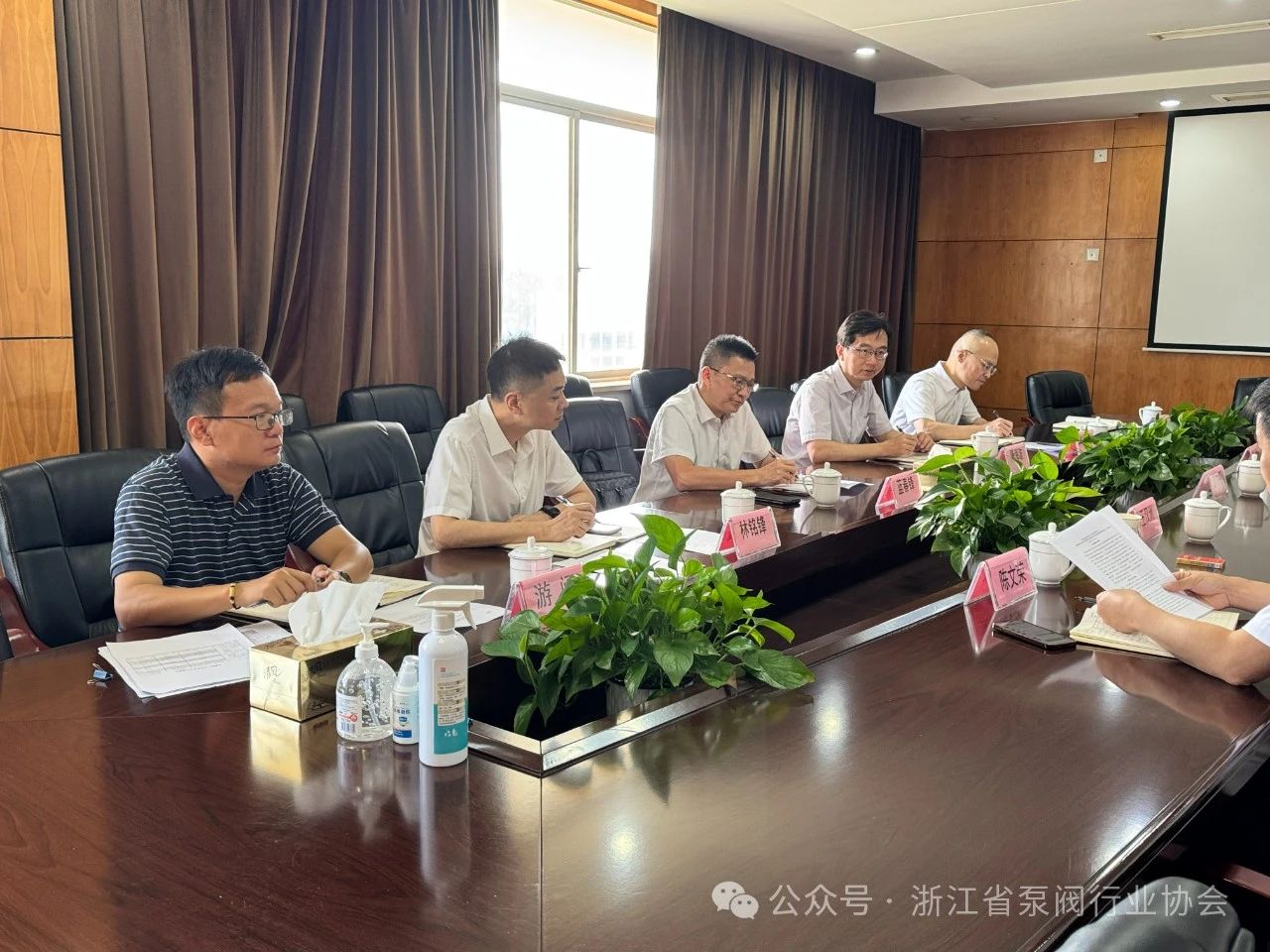 溫州市金融監(jiān)管分局局長(zhǎng)一行調(diào)研涉美關(guān)稅對(duì)永嘉泵閥產(chǎn)業(yè)影響 溫州市金融監(jiān)管分局局長(zhǎng)一行調(diào)研涉美關(guān)稅對(duì)永嘉泵閥產(chǎn)業(yè)影響